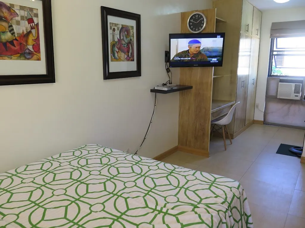 Sofia Suites #300 Angeles Daire